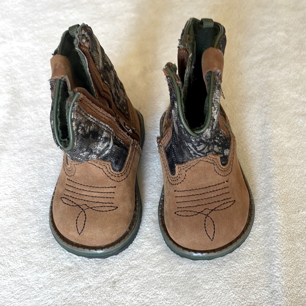 Infant size 2 cowboy boots